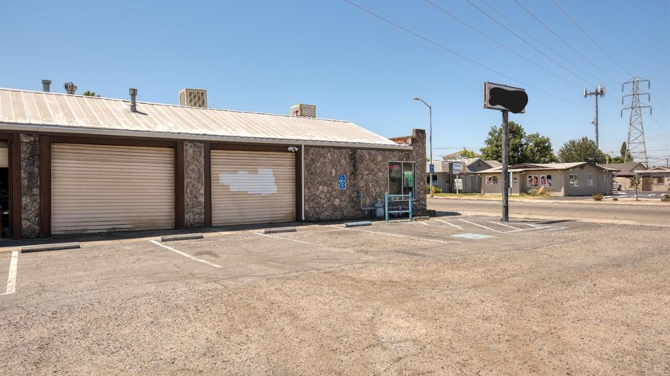 340 N Main St, Manteca, CA 95336