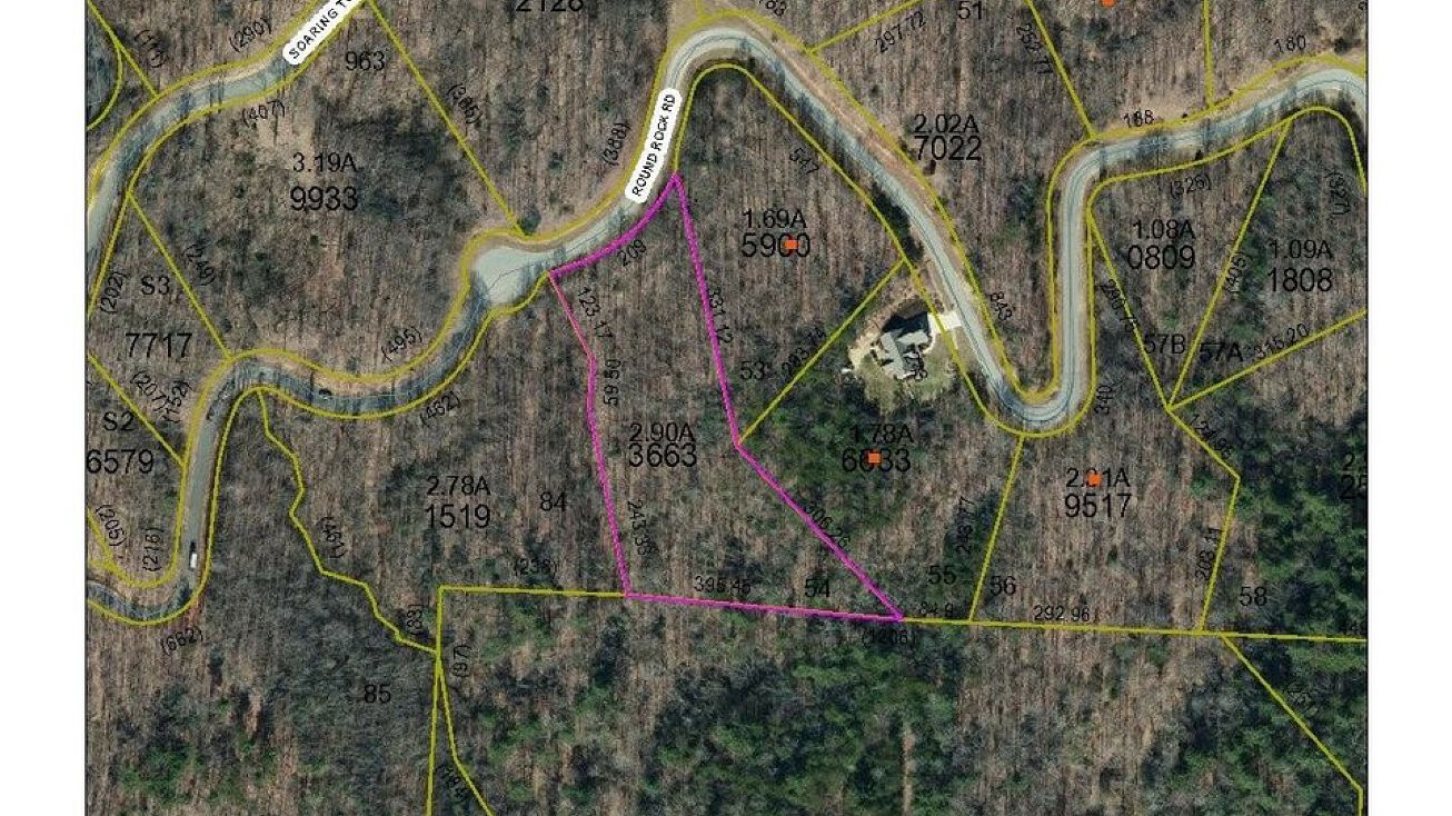 1079 Round Rock Rd, Lenoir, NC 28645