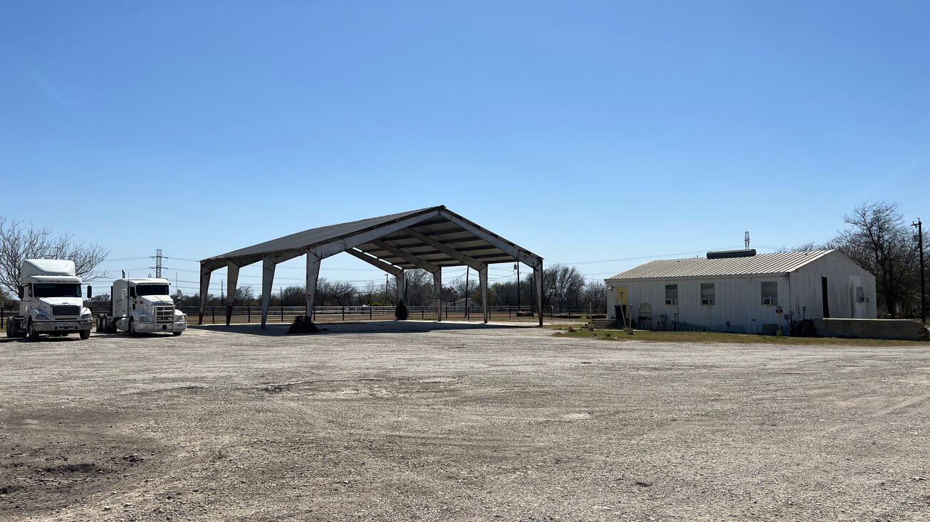 13510 Quesenberry Rd, Von Ormy, TX 78073