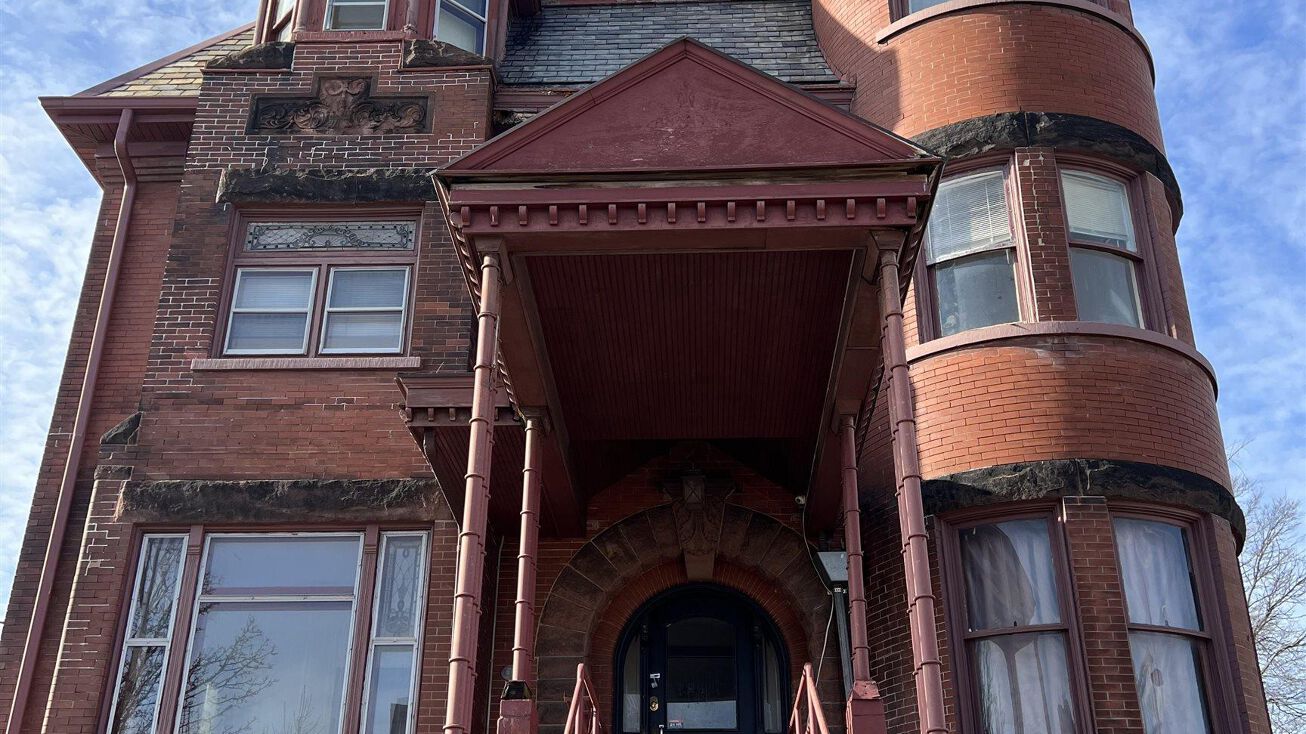 1509 N KNOXVILLE Avenue, Peoria, IL 61603