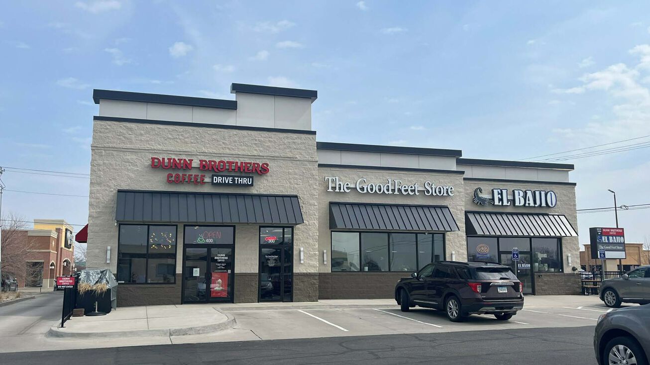 1140 Blairs Ferry Rd NE, Cedar Rapids, IA 52402