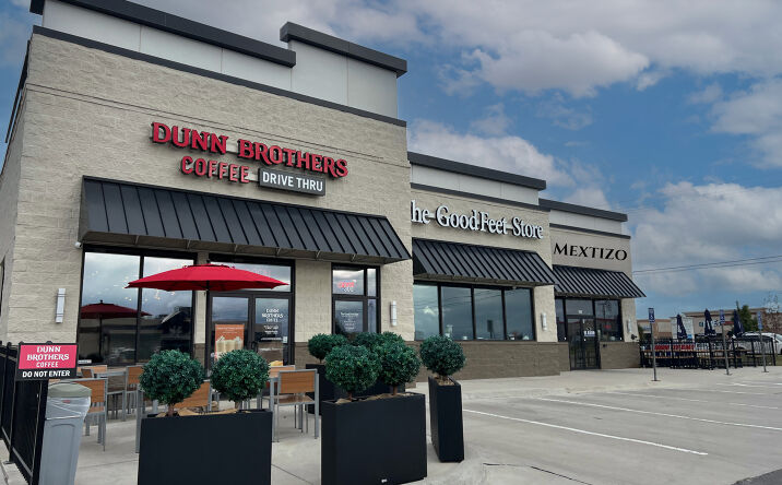 Pictures of Retail property located at 1140 Blairs Ferry Rd NE, Cedar Rapids, IA 52402 for sales - image #1