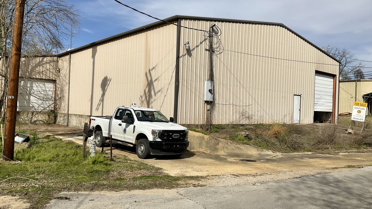 126 Broad St., Shannon, MS 38868