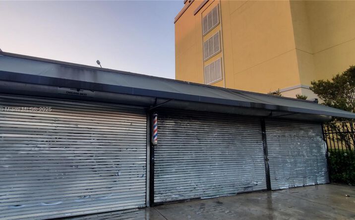 Pictures of Retail property located at 40 SW 8th Ave, Miami, FL 33130 for sales - image #1