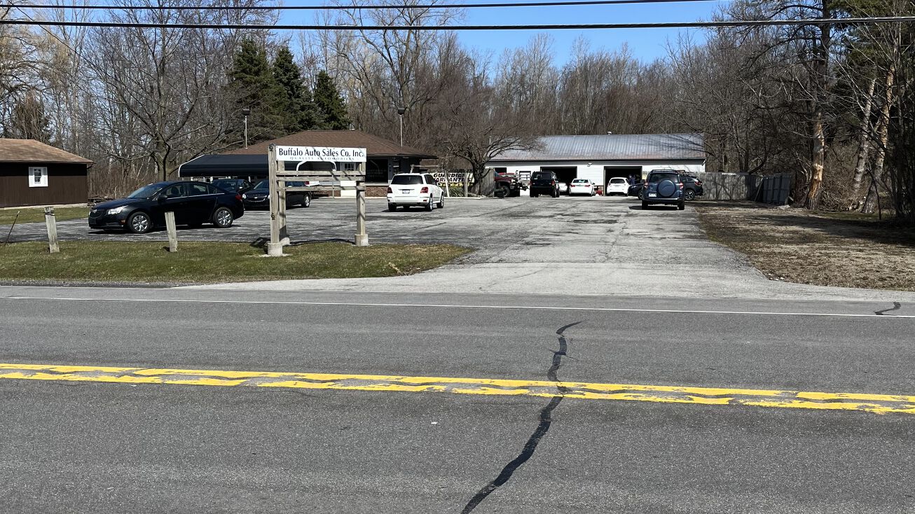 13428 Main St, Akron, NY 14001