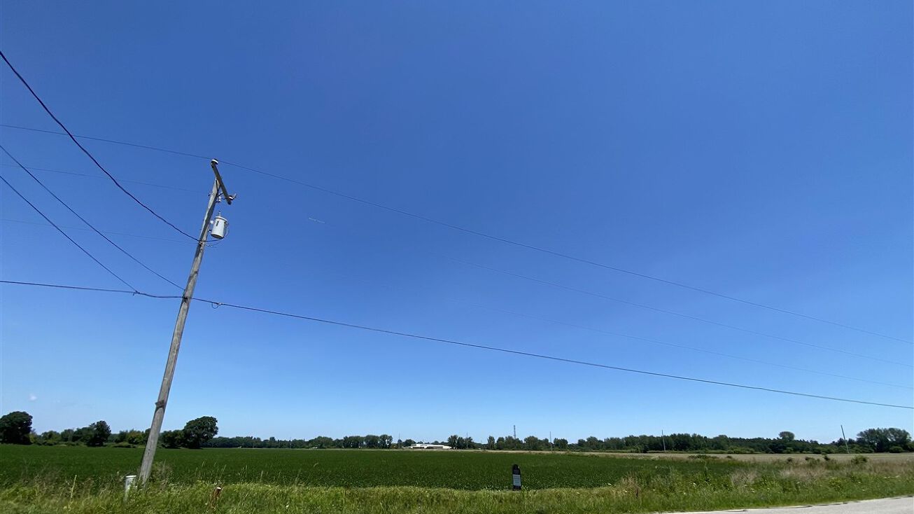 Old Beaver Rd, Kawkawlin, MI 48631