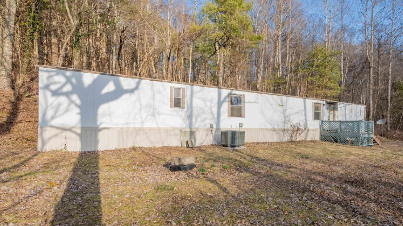 9077 Sugar Run Rd NE, Copper Hill, VA 24079