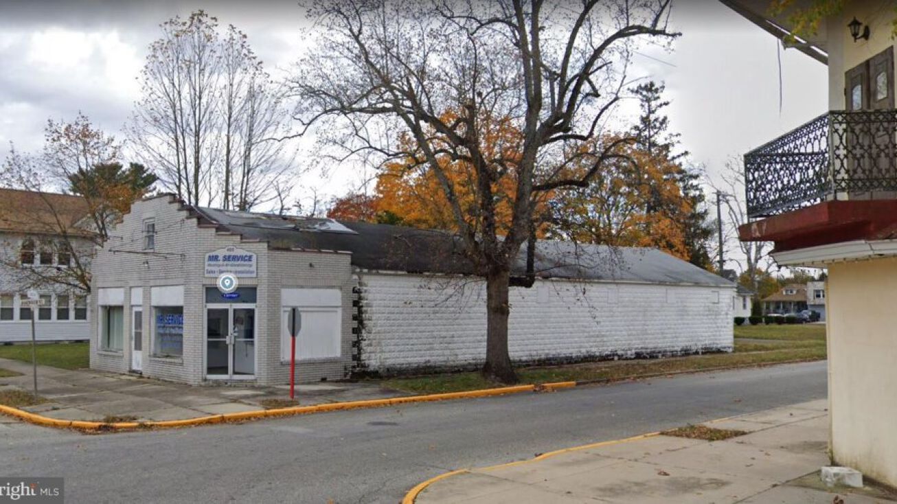 400 St Louis Ave, Egg Harbor City, NJ 08215