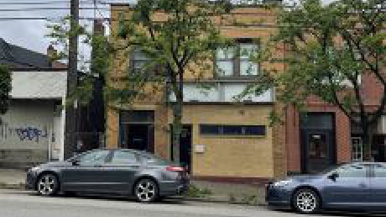 2016 Brownsville Rd, Pittsburgh, PA 15210