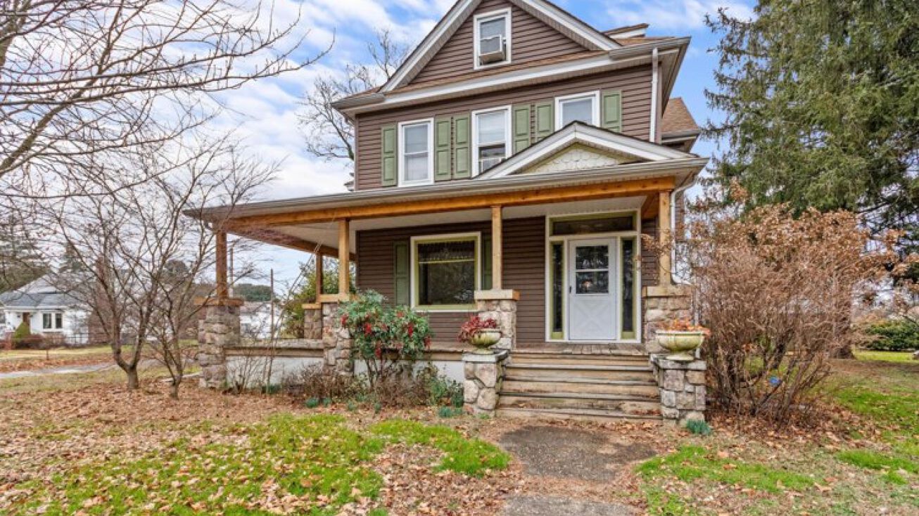 704 Lambs Rd, Pitman, NJ 08071