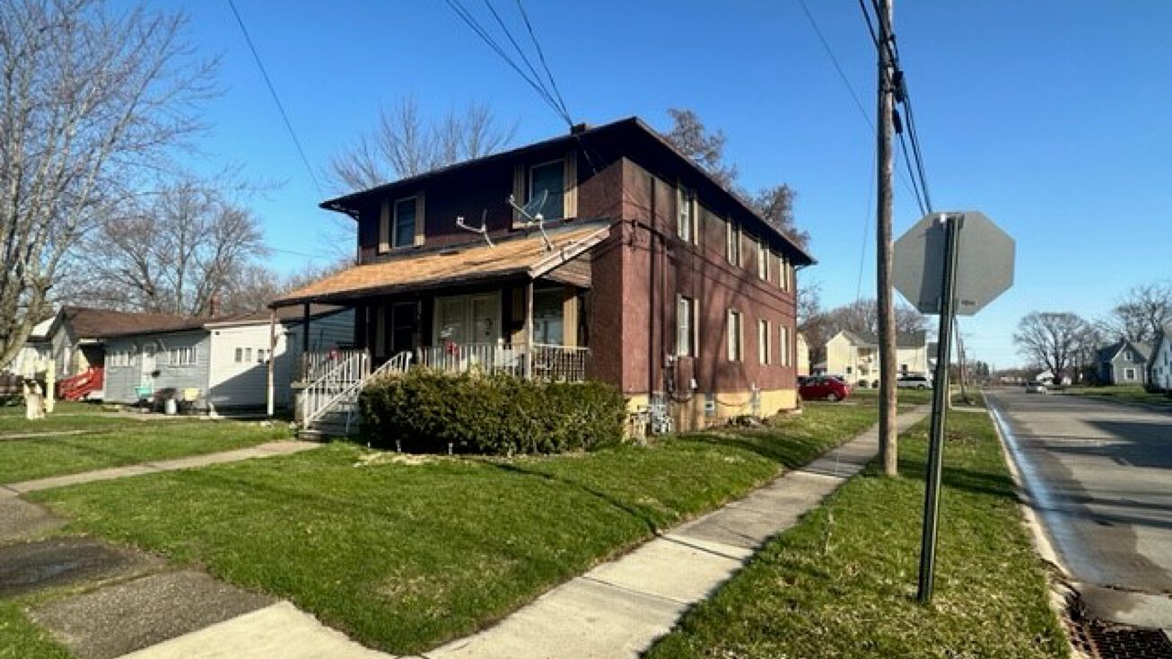 1402 W 20th St, Lorain, OH 44052