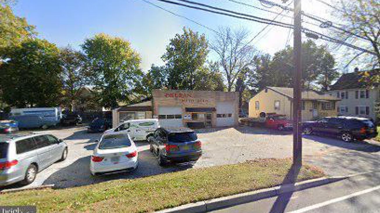105 S Bridgeboro St, Delran, NJ 08075