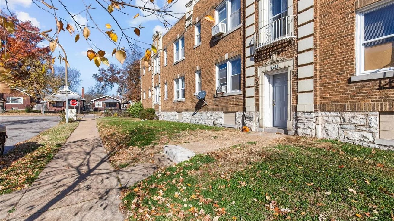4981 Rosalie St, St. Louis, MO 63115
