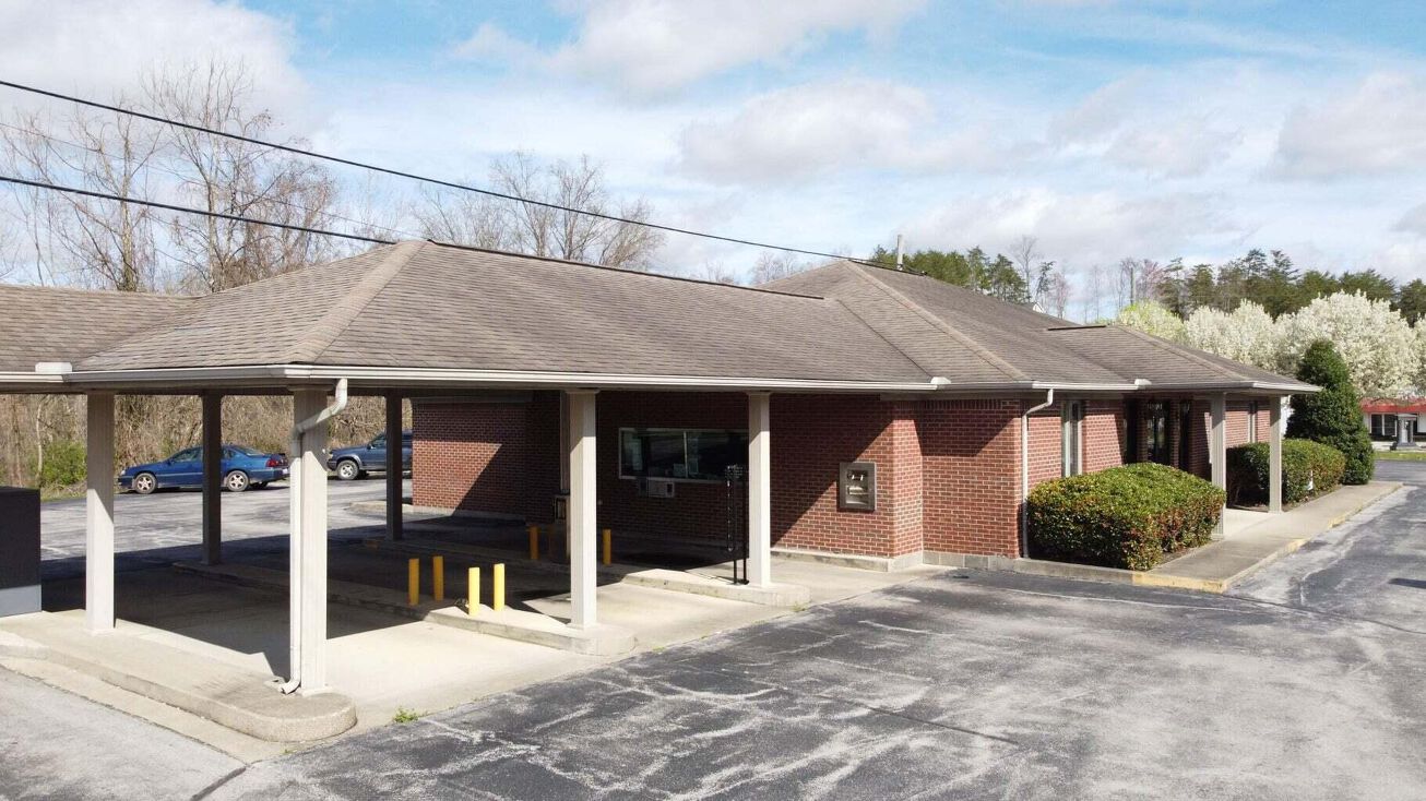 Pictures of Mixed Use, Office, Special Purpose property located at 941 US-25W, Williamsburg, KY 40769 for sales - image #1