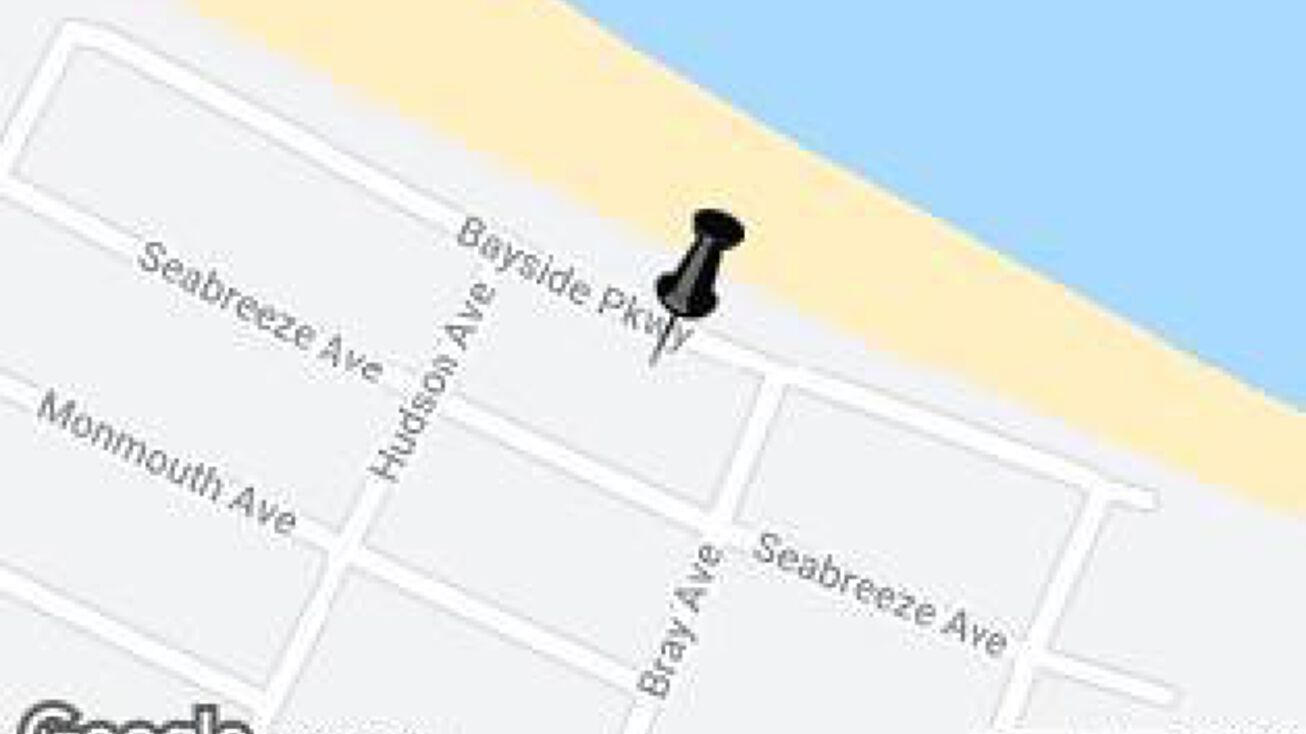 53 Bayside Parkway, Middletown Township, NJ 07748