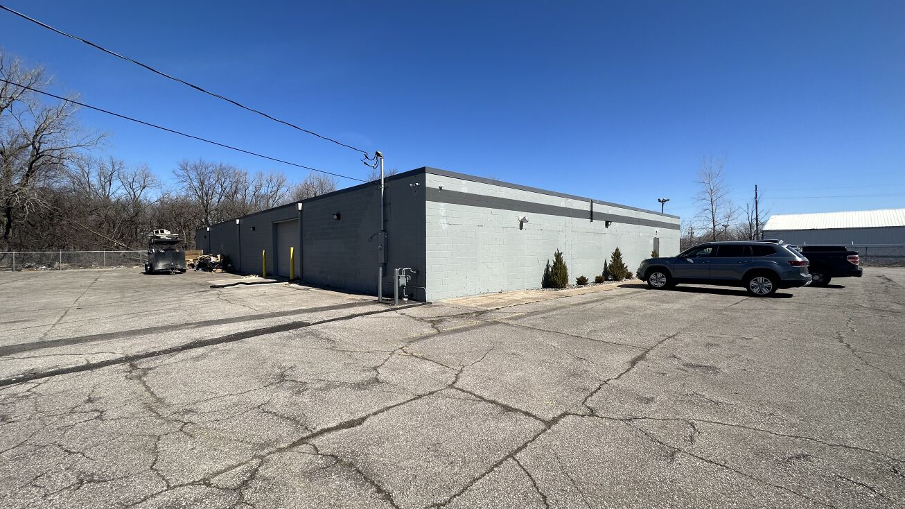 1039 Bridge Dr, Lorain, OH 44052