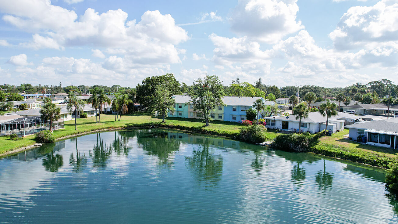 Gateway Ave, Gulf Gate Estates, FL 34231