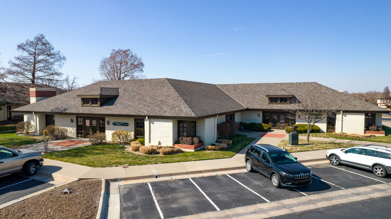 8100 E 22nd St N, Wichita, KS 67226