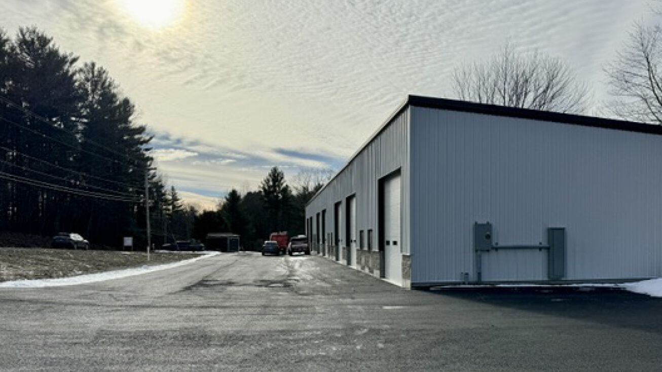 546 Stafford St, Leicester, MA 01611