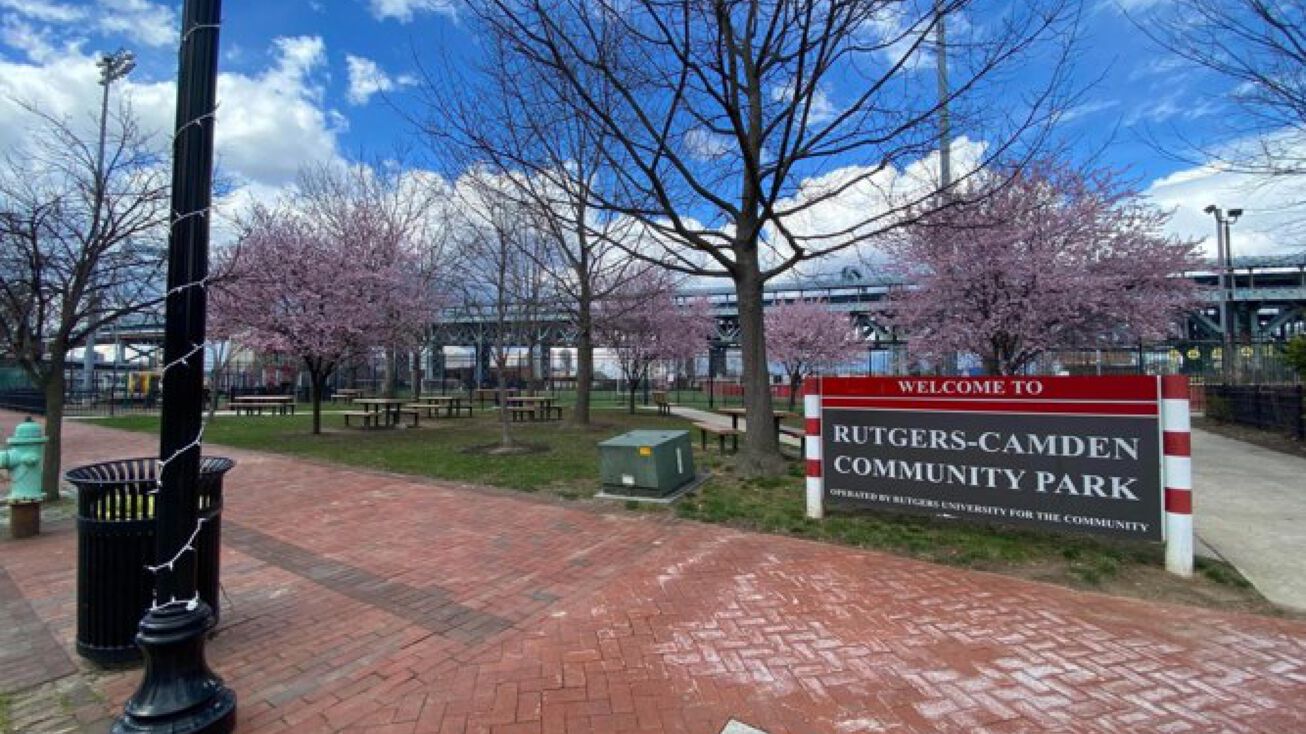 334 Point St, Camden, NJ 08102