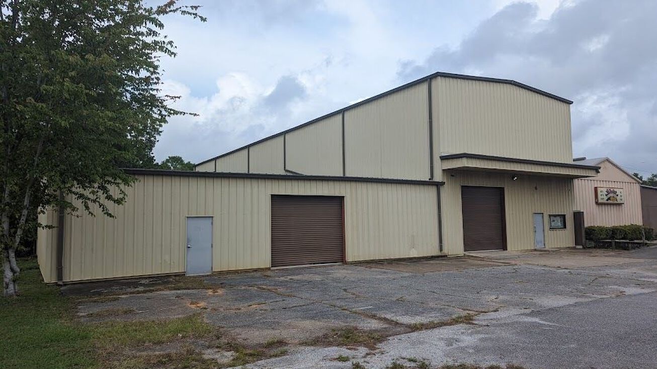 2404 W Fairfield Dr, Pensacola, FL 32505