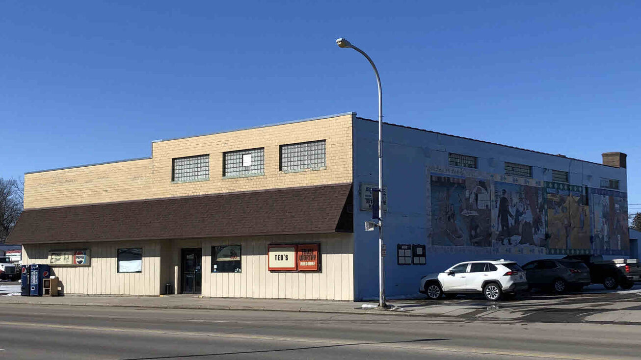 206 Minnesota Avenue, Sebeka, MN 56477