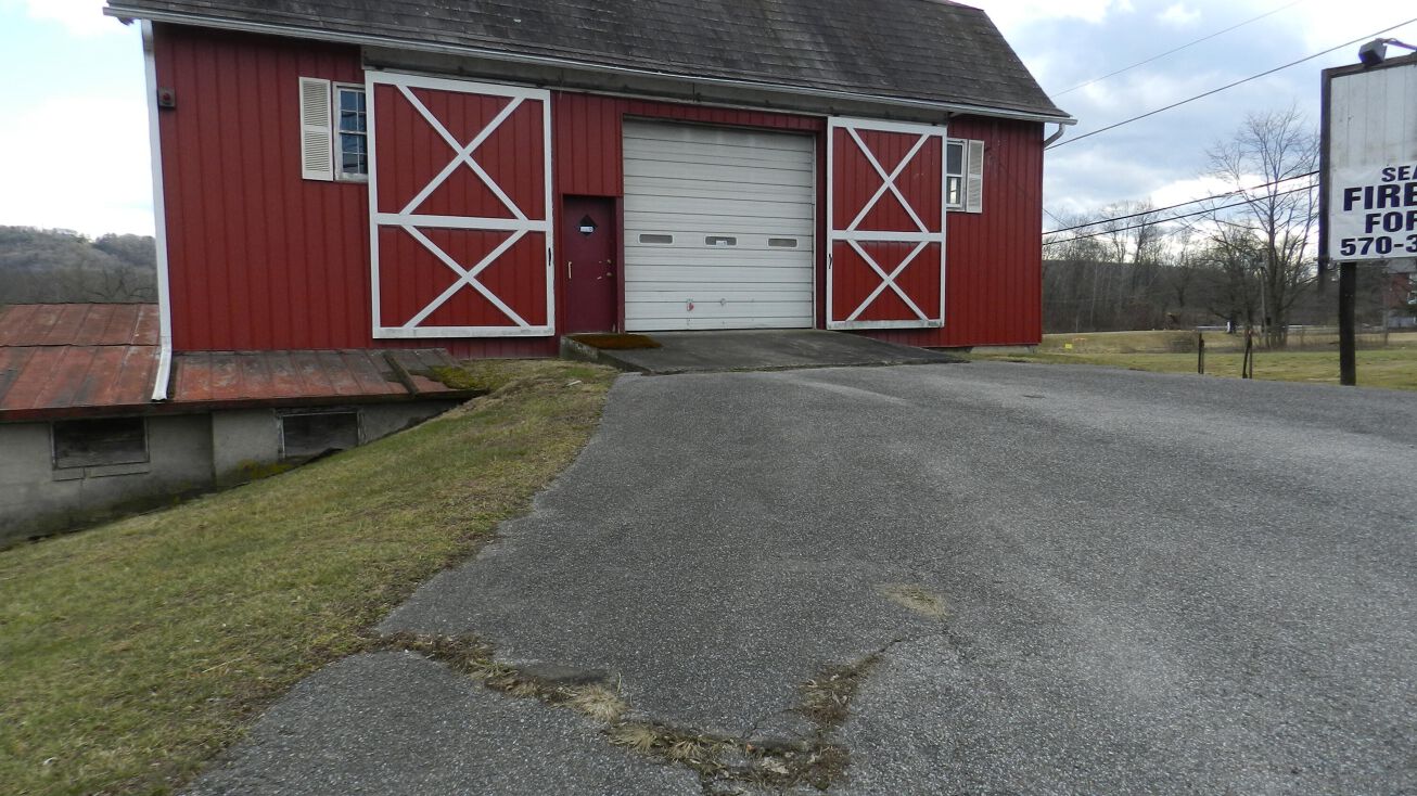 619 Dairy Lane & Rt. 209 Route, Brodheadsville, PA 18322 Special