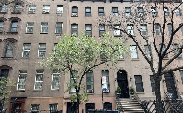 Pictures of Multifamily property located at 133 E 35th St, New York, NY 10016 for sales - image #1
