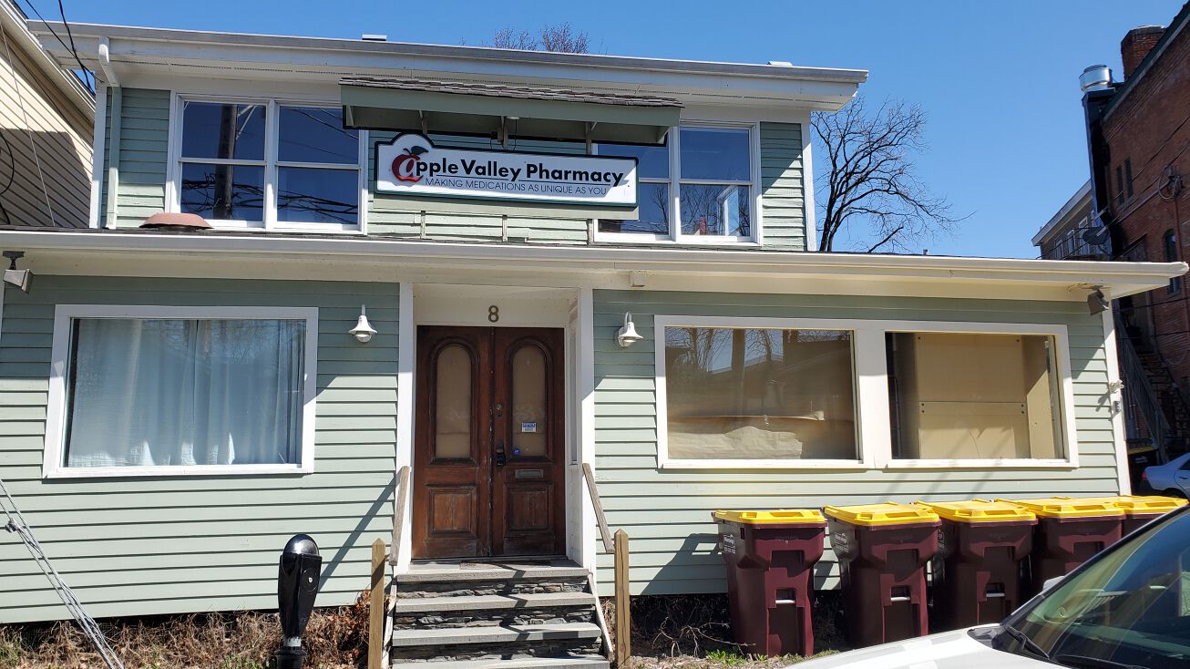 8 West St, Warwick, NY 10990