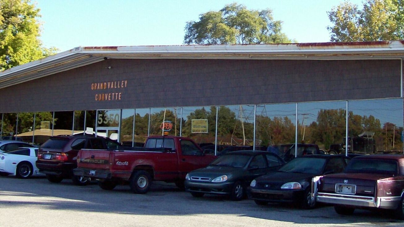 5350 Alpine Ave NW, Comstock Park, MI 49321 Retail Property for Sale