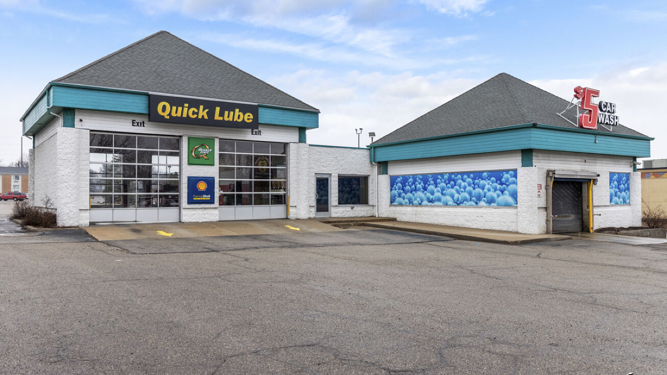 3241 Plainfield Ave NE, Grand Rapids, MI 49525