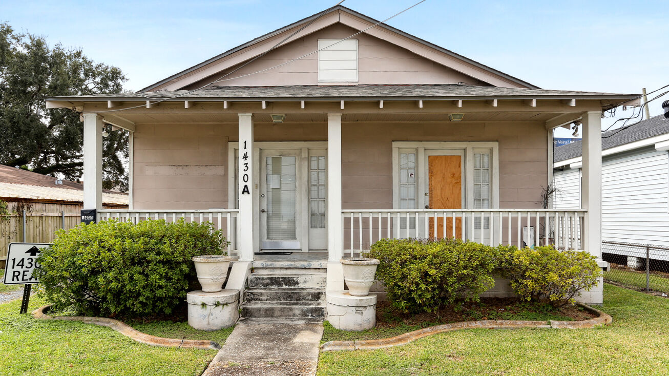 1430 Claire Ave, Gretna, LA 70053