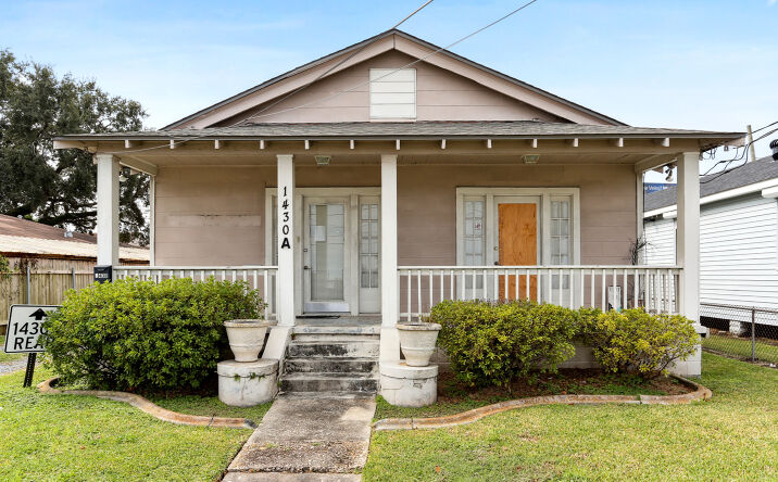 Pictures of Office property located at 1430 Claire Ave, Gretna, LA 70053 for sales - image #1