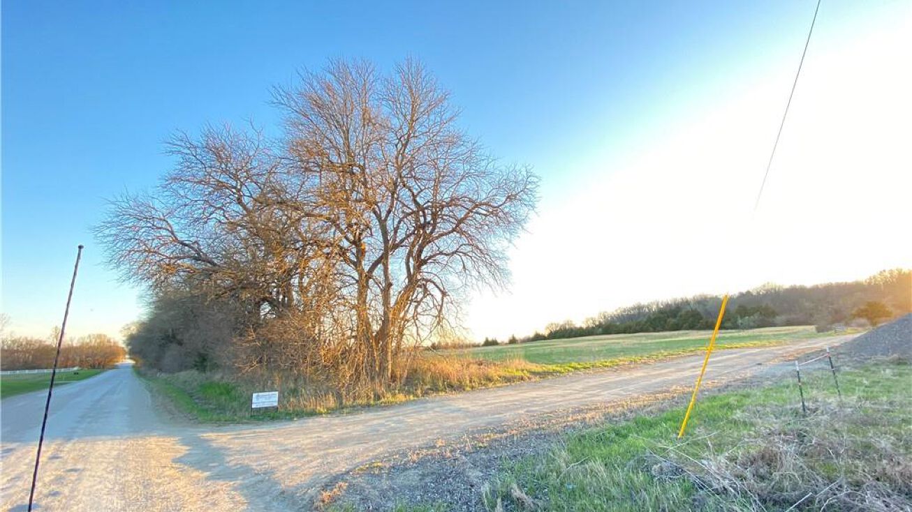 12.91 ac E 2400 Road, Edgerton, KS 66021 Special Purpose Property for