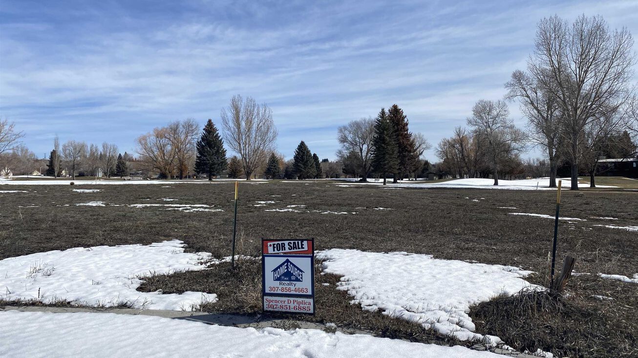 Pebble Dr, Riverton, WY 82501