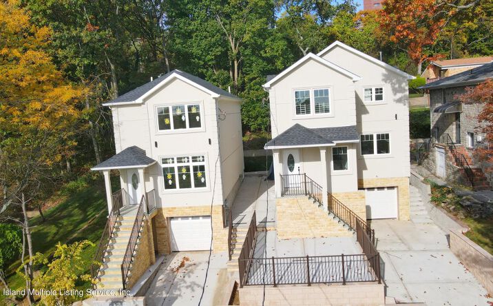 Pictures of Multifamily property located at 70 Cedar Terrace, Staten Island, NY 10304 for sales - image #1