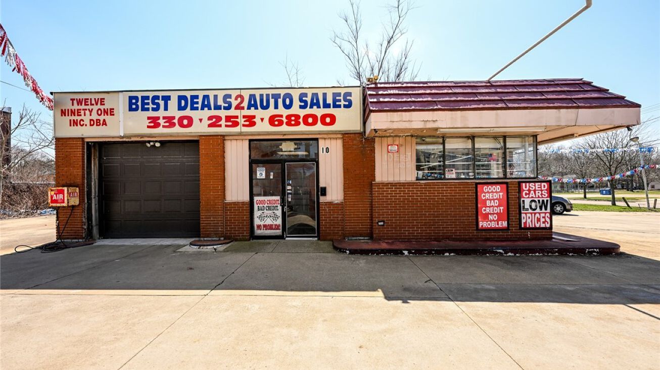 10 E Tallmadge Avenue, Akron, OH 44310