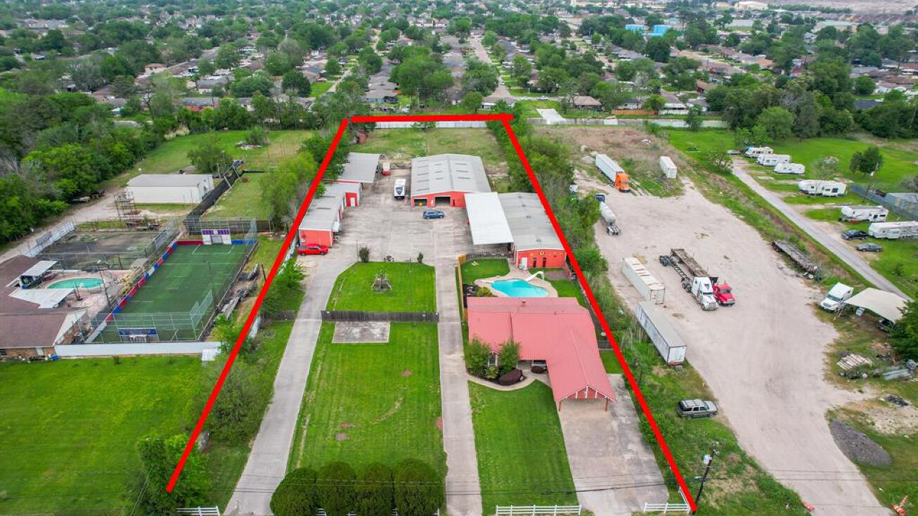 15205 N Brentwood St, Channelview, TX 77530