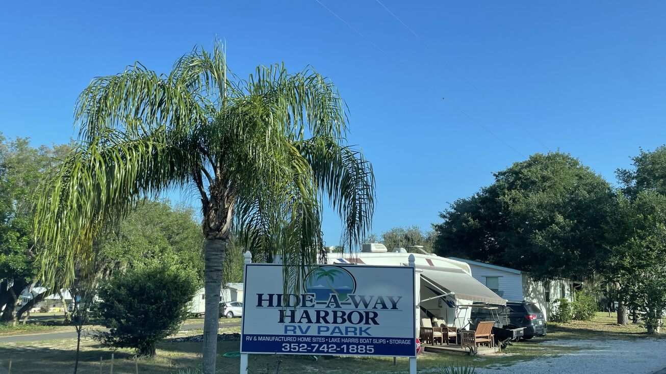 48 Harbor Cir, Astatula, FL 34705