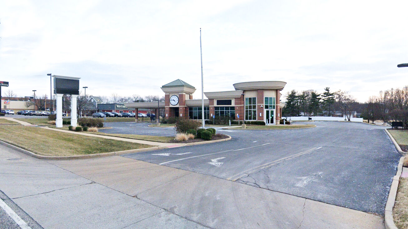 Pictures of Retail property located at 5721 S Lindbergh Blvd, St. Louis, MO 63123 for sales - image #1