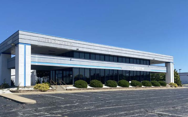 Pictures of Retail property located at 105 Auto Ct, O'Fallon, IL 62269 for sales - image #1