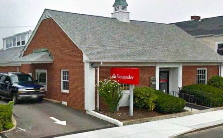 Pictures of Retail, Office property located at 261 Main Street, Wareham, MA 02571 for comps - image #1