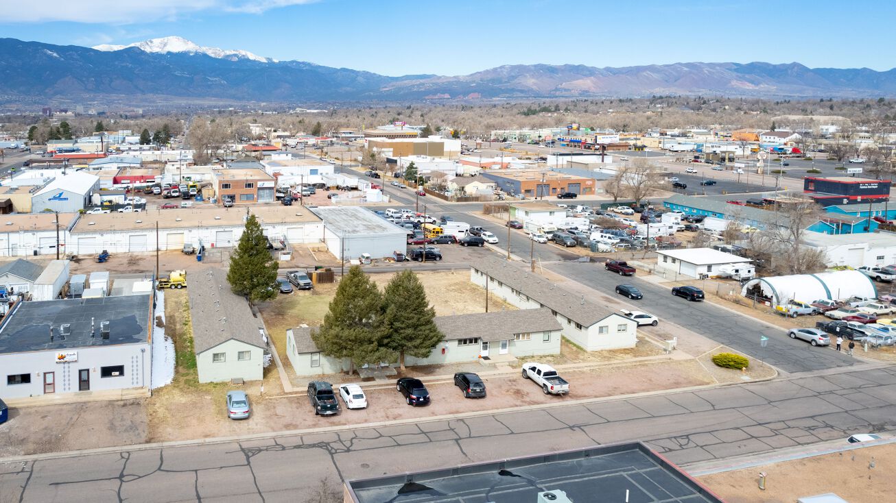 418 Arrawanna St, Colorado Springs, CO 80909