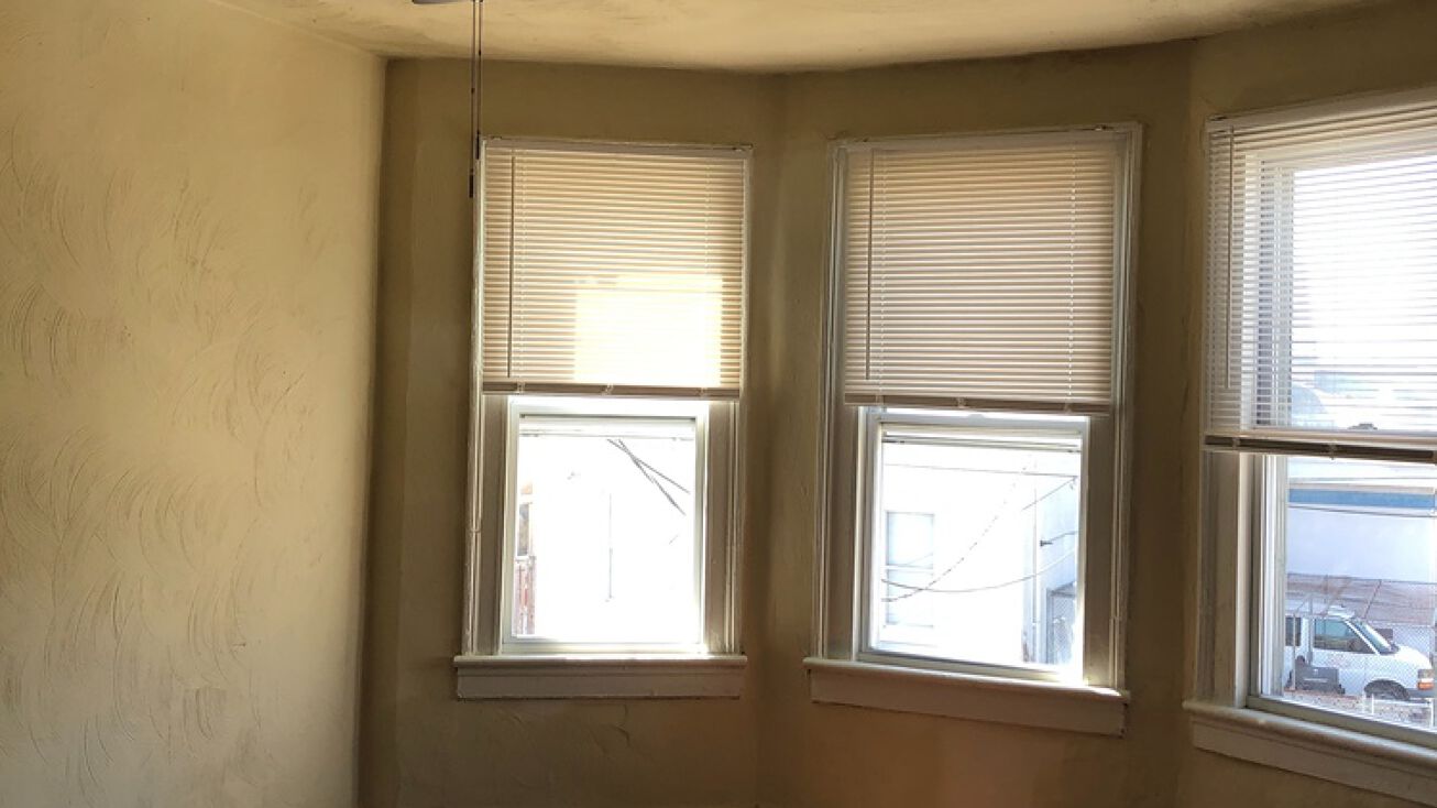 516 Dinwiddie St, Norfolk, VA 23523