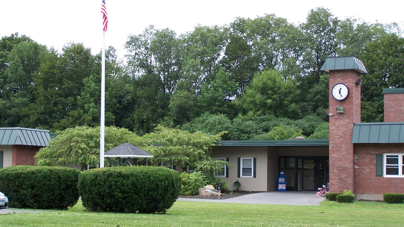 E South St, Clark Mills, NY 13321