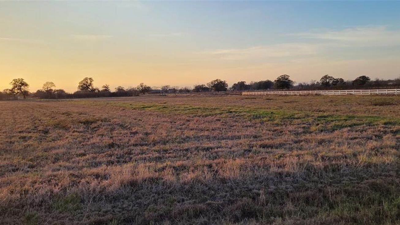 16310 Majestic Oaks Dr, Rosharon, TX 77583