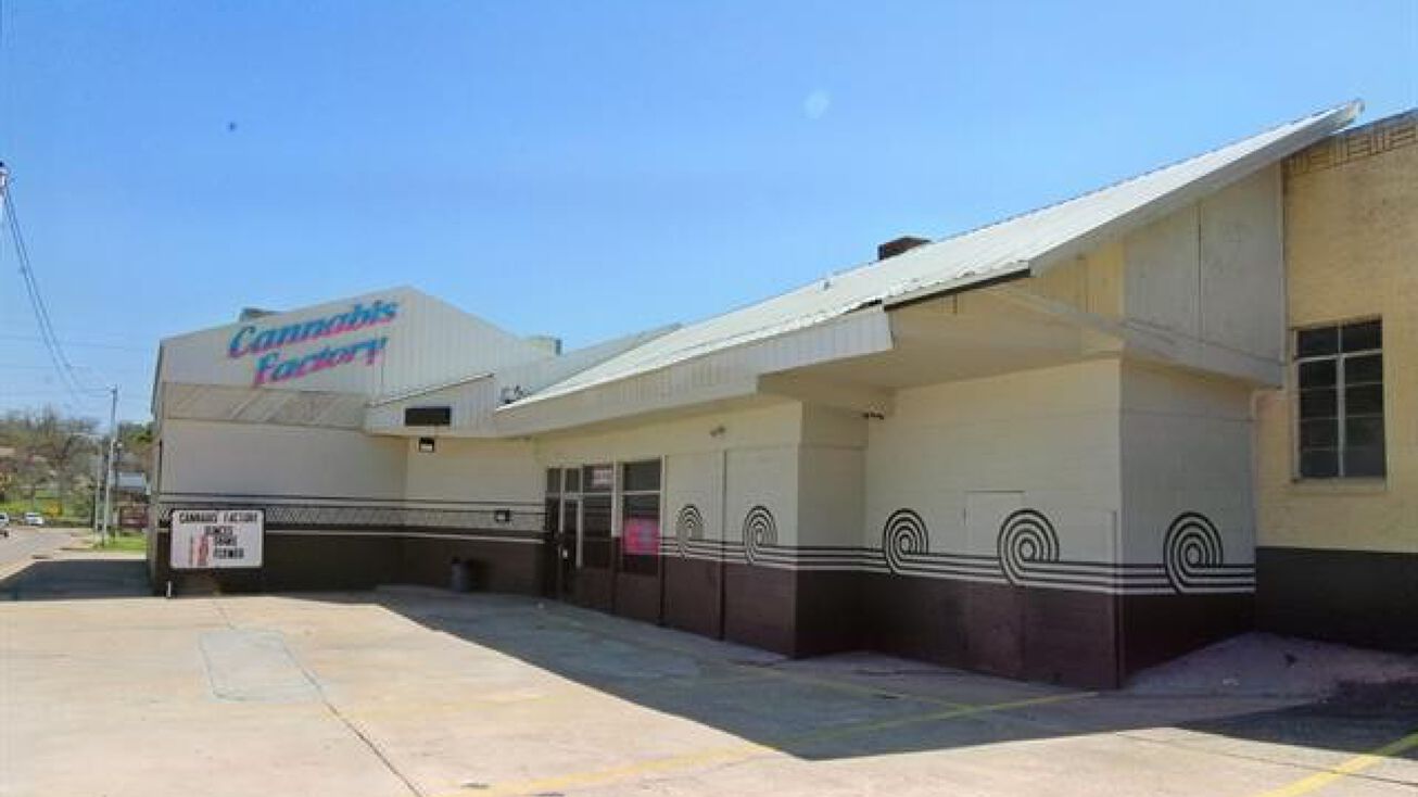 100 E Downing Street, Tahlequah, OK 74464