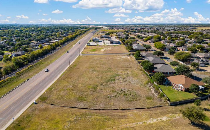 Pictures of Land property located at 2.84 Acres Hewitt Dr, Hewitt, TX 76643 for sales - image #1