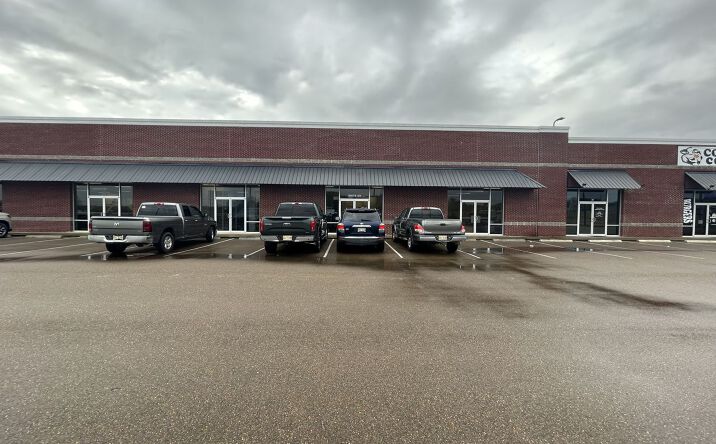 Pictures of Office, Mixed Use, Land property located at 29 Rivers Dr, Hattiesburg, MS 39401 for sales - image #1
