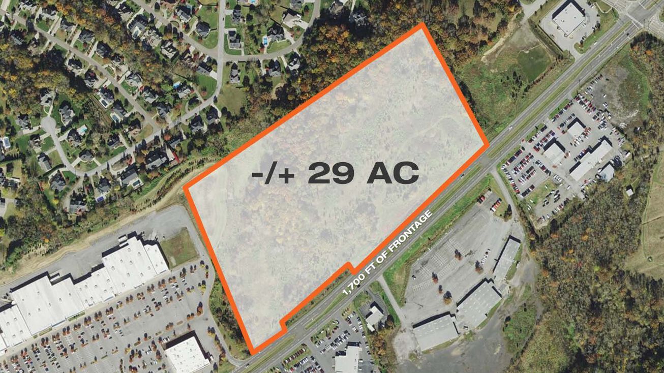 2626 E Stone Dr, Kingsport, TN 37660